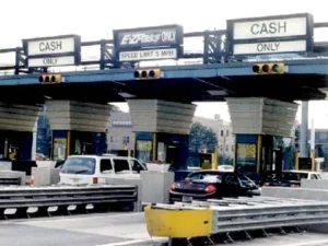 EZPass and Cash Lanes at Toll Booth