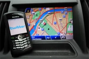 Phone and GPS in car